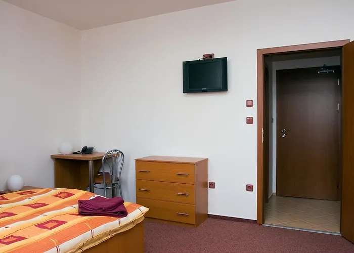 فندق Centrum Stone 3*